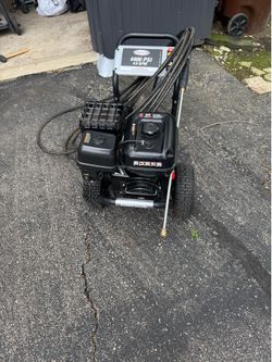 Simpson 4400PSI pressure washer