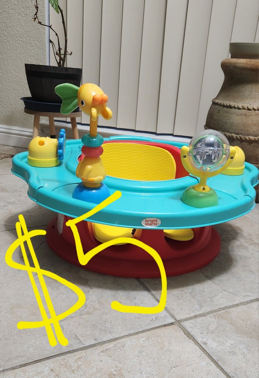 Activity Seat with Toys, Snacking Tray
