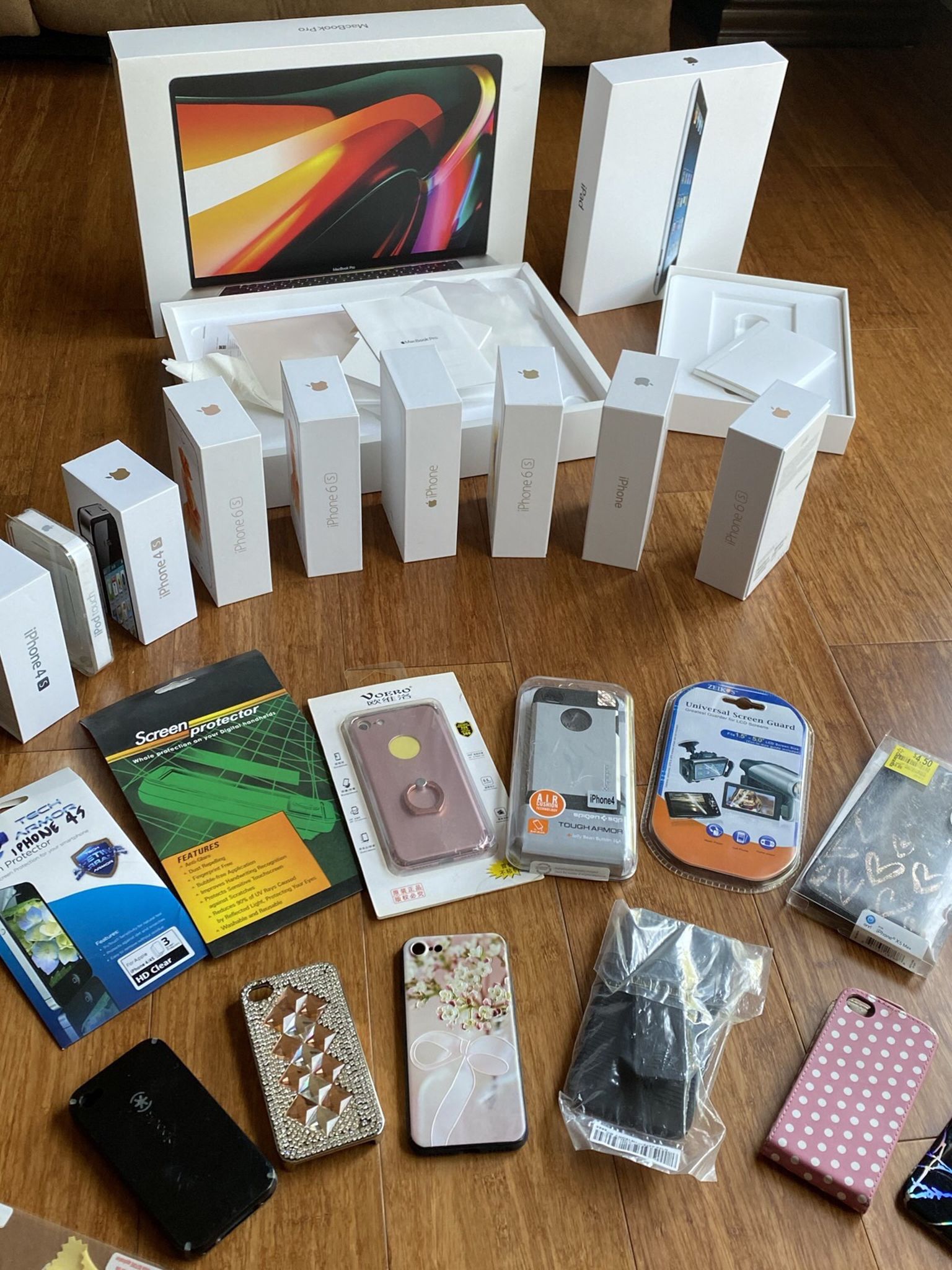 MacBook, IPad And iPhone Boxes And Accessories 