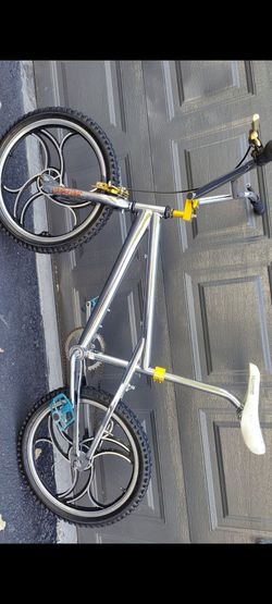 Rhino turn and burn 20 in BMX