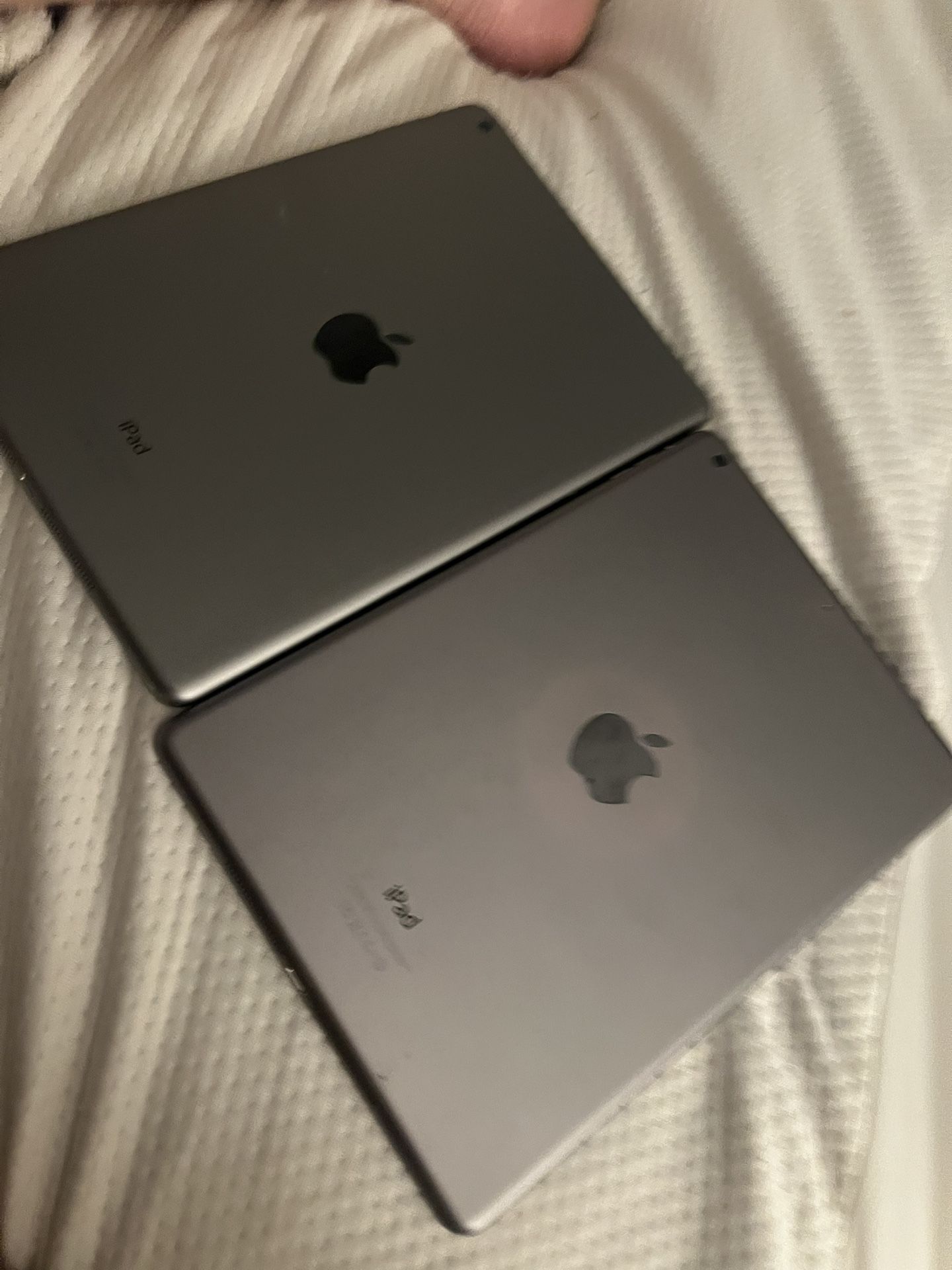 2 iPads