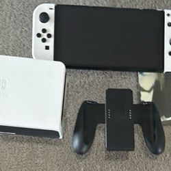 Switch Oled With Carry Case Excellent Condition 