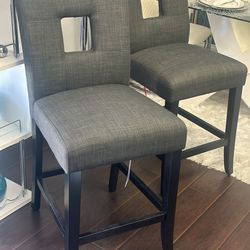 New Counter Height Barstools