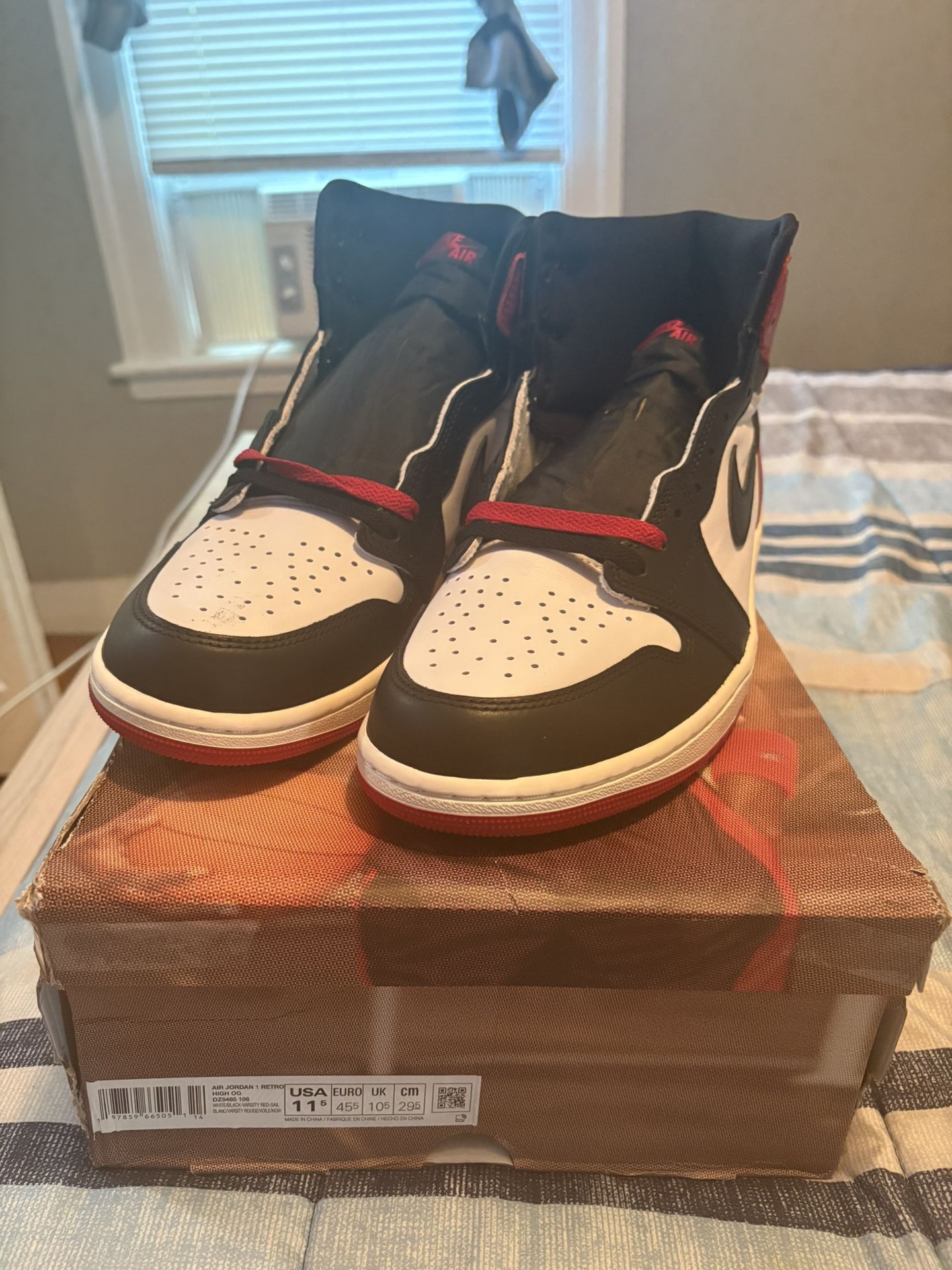 Jordan 1 Black Toes 