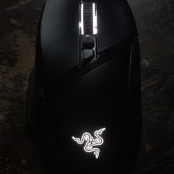 Razer Basilisk Ultimate HyperSpeed Wireless Gaming Mouse