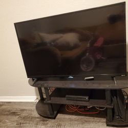 TV 43" 4K HDR And TV Stand