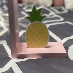 Pineapple Bookend 