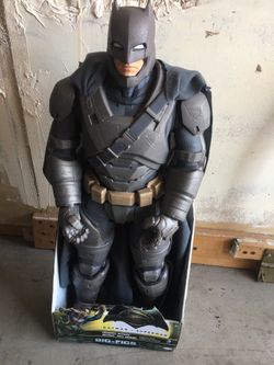 Big Figs Batman Armor 20” 1/4 scale Figure V Superman