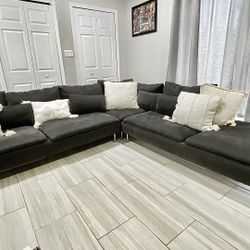LARGE GREY SECTIONAL SOFA BEAUTIFUL!!!