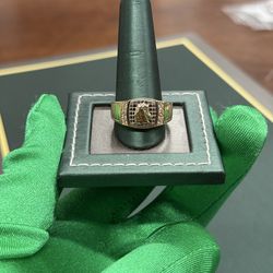 Yellow gold Horse ring