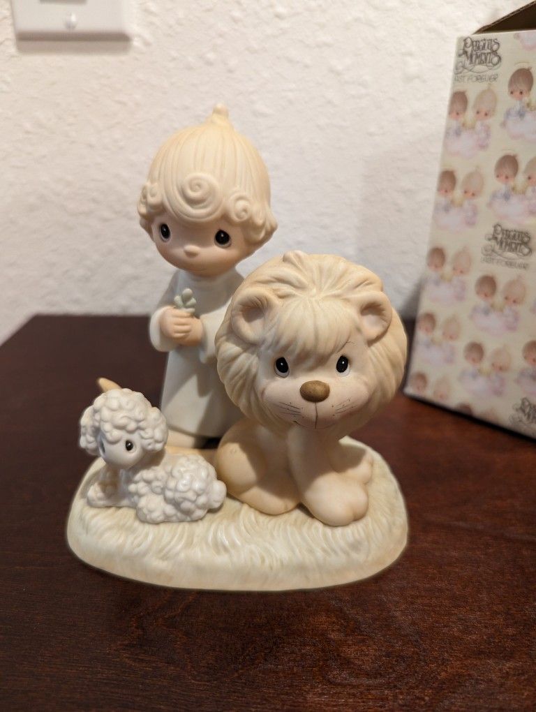 Precious Moments - Lion And Lamb Figurine