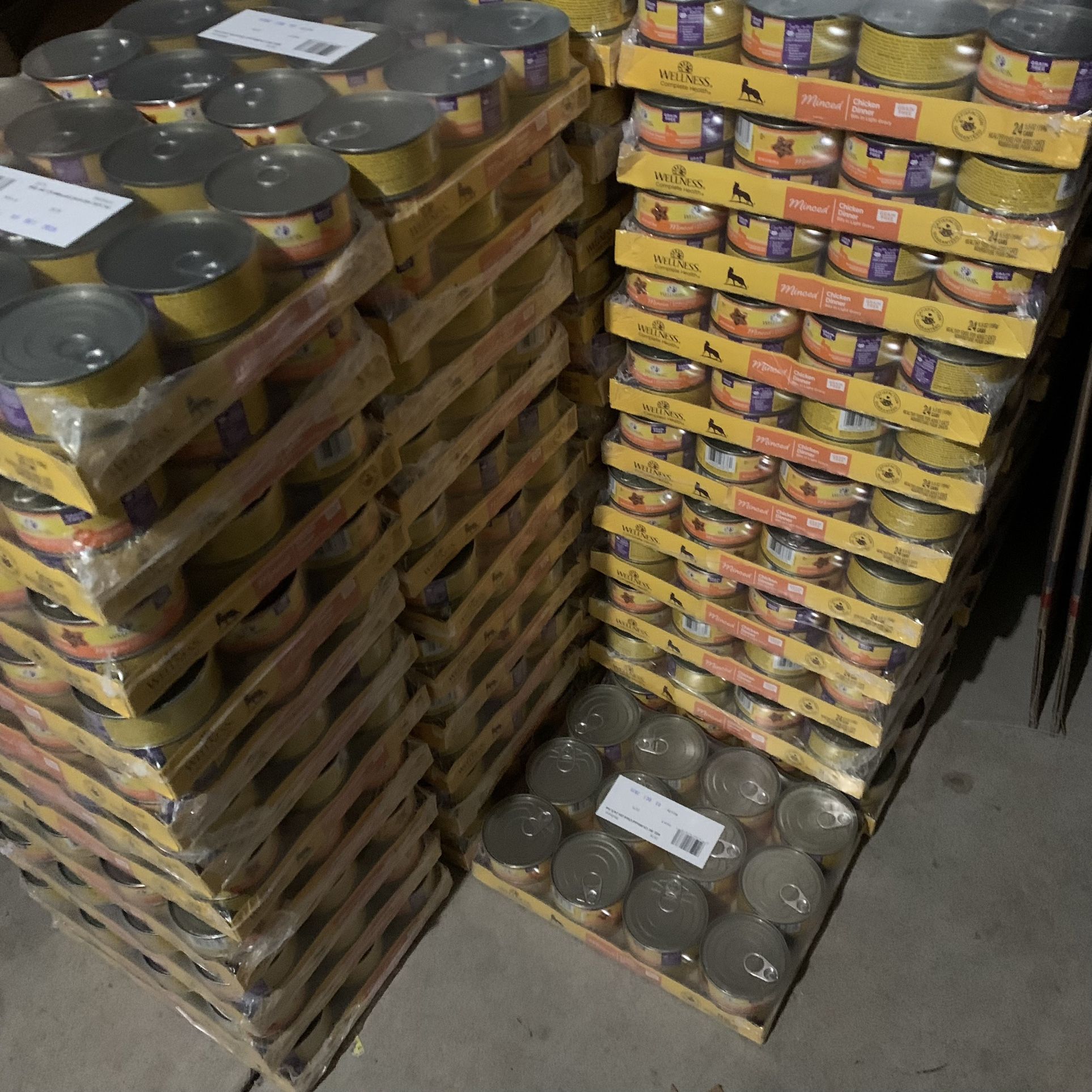 Wholesale Lot Cat Food Wellness Minced Chicken Dinner 24 Pack 5.5oz Cans