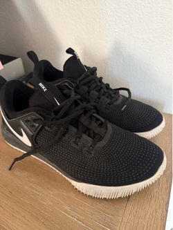 Free size 8 volleyball shoes