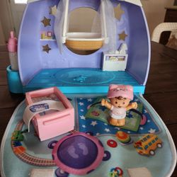 Fisher-Price Little People Cuddle & Play Nursery Playset
