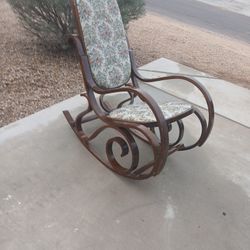 Vintage Beech Framed Bentwood Rocking Chair In Tapestry Upholstery Great Cond.