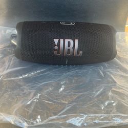 JBL Charge 5 Portable Bluetooth Speaker 