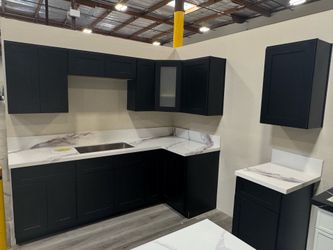 Black Shaker Cabinets - Free 3D Designs