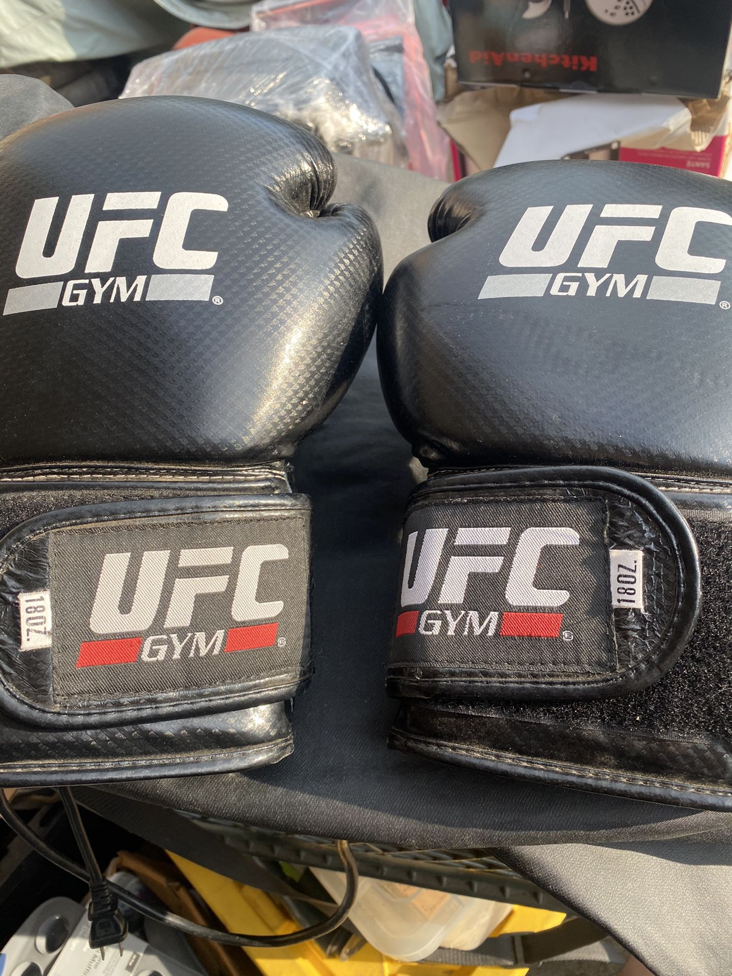 UFC Gym Gloves 18oz