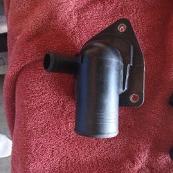 Thermostat  Housing And Thermostat New. XJ8 2004-06