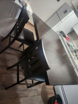 Kitchen table