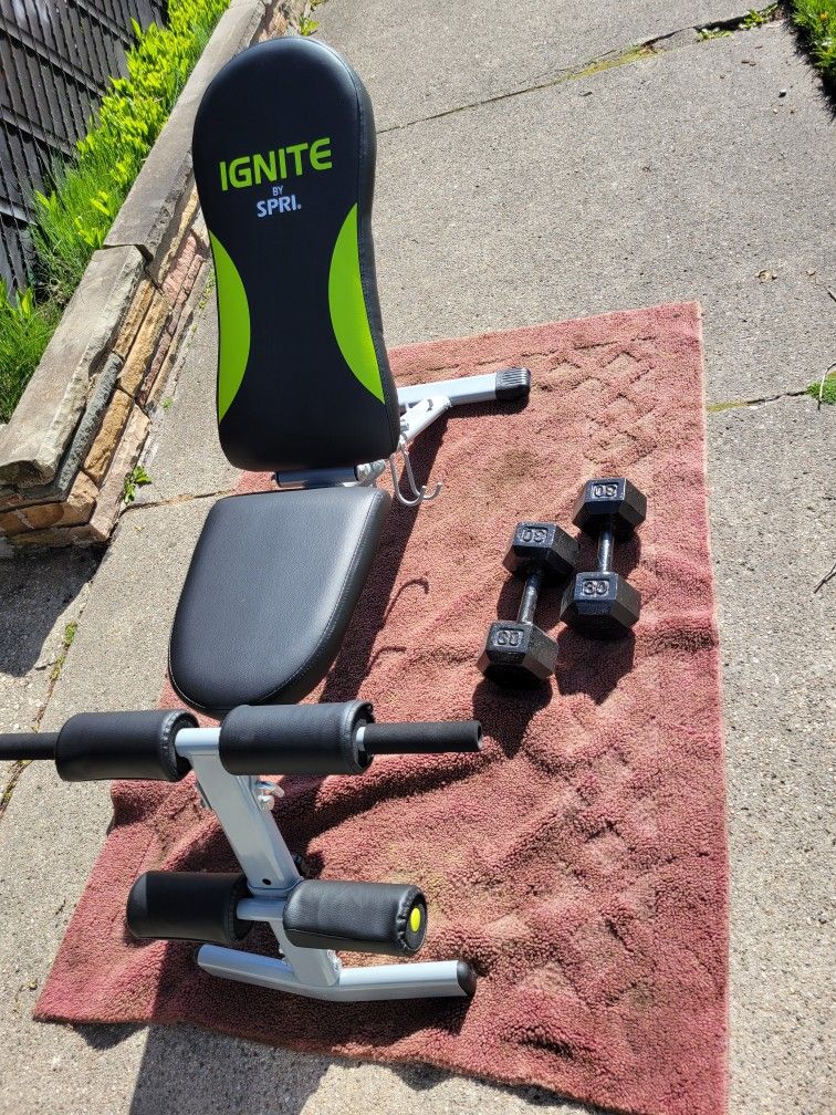 ADJUSTABLE BENCH WITH DUMBBELL HOLDERS LIK NEW AND A SET OF 30LB HEXHEAD DUMBBELLS TOTAL 60LBs 
7111.S WESTERN WALGREENS 
$110. CASH ONLY AS IS 