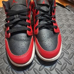 Jordan Gym Red Low 1