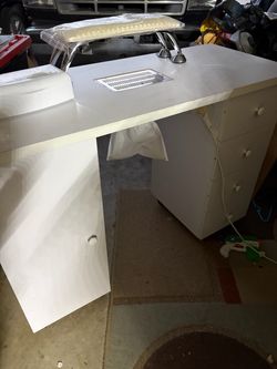 Manicure table/ mesa para manicure