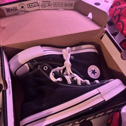 Big Kids Size 6 Converse