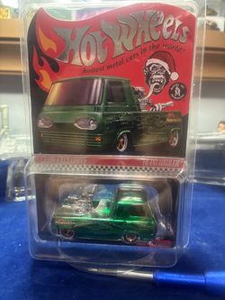 Hot Wheels RLC Exclusive Hi-Po Hauler Holiday