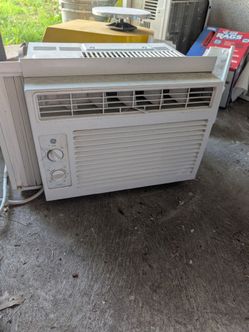 Frigidaire Window AC Unit