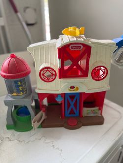Little People barn