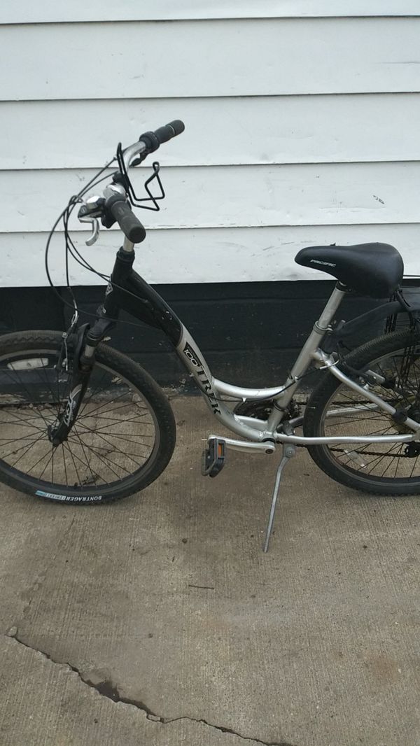 trek navigator 100 women's comfort bike