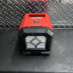 Milwaukee M18 18V Rover Mounting Flood Light 2365-20