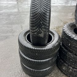 MICHELIN CROSS CLIMATE 2 225/65/17 LIKE NEW!!!!