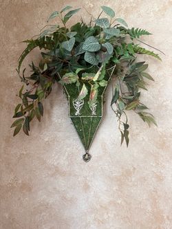 Decorative Wall-Mounted Triangular Metal Planter
