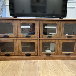Gorgeous Pottery barn Credenza Buffet Console 