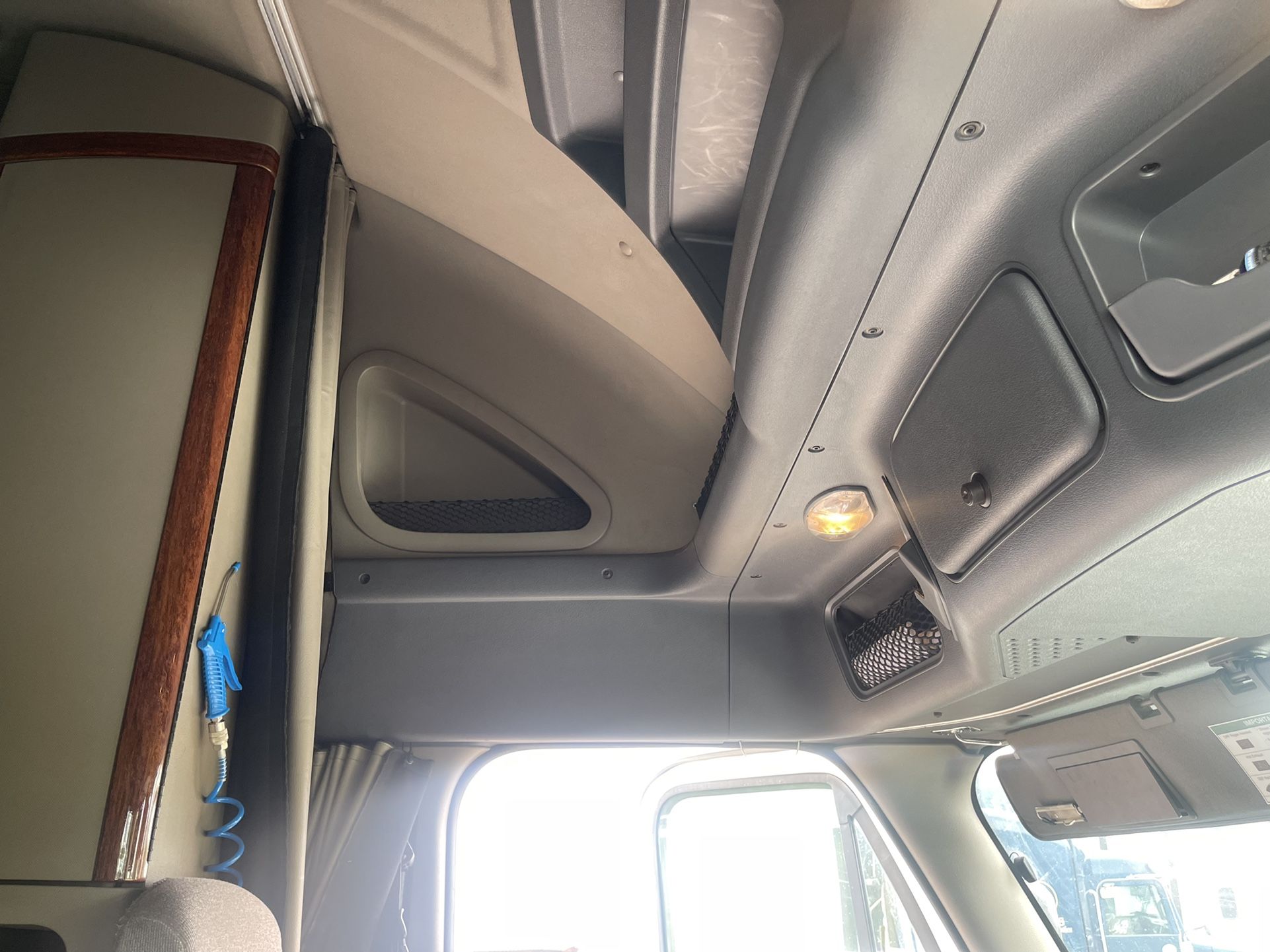 2016 FREIGHTLINER CASCADIA
