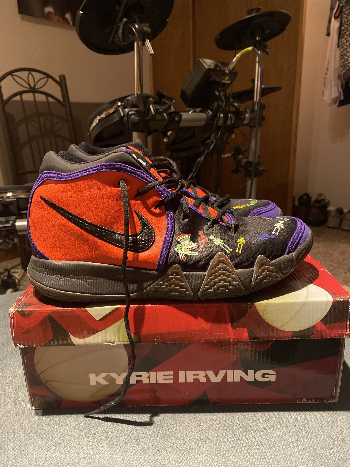 Kyrie 4 Day Of The Dead Pe Mens Size 10