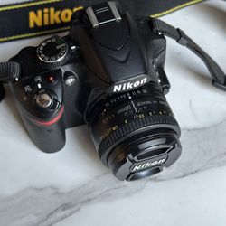 Nikon DSLR 3200