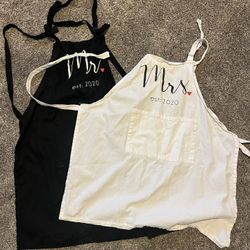 Mr And Mrs Aprons