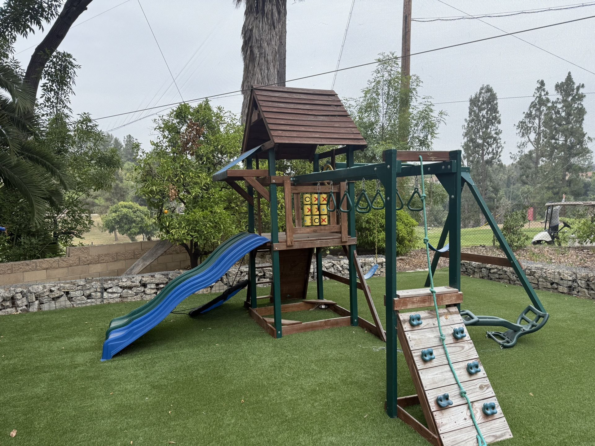 Swing Set / Play Yard