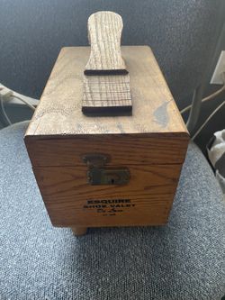Vintage Esquire Wooden Shoe Valet Deluxe Wood Shoeshine Box Shoe Shine Kit