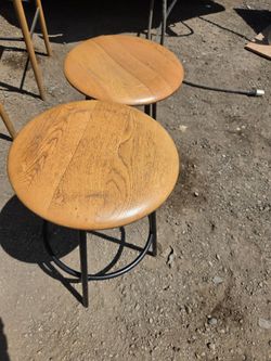 Round Wood Top Bar Stools – Set of 4
