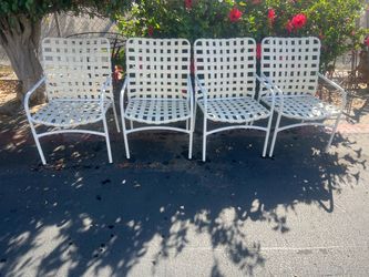 Set of 4 White Patio Arm Chairs