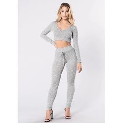 MARBLED GREY SWEATPANTS AND CROP HOODIE SWEATER SET