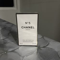 N5  Chanel Paris 