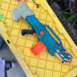 Nerf Zombie Strike Longshot Blaster with Magazine Clip