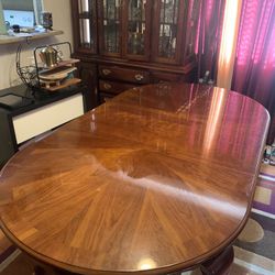 Dining Table + 4 Chairs