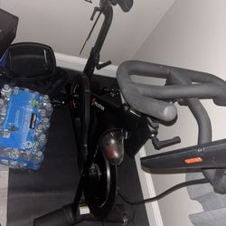 Pelaton Exercise Bike Bicycle