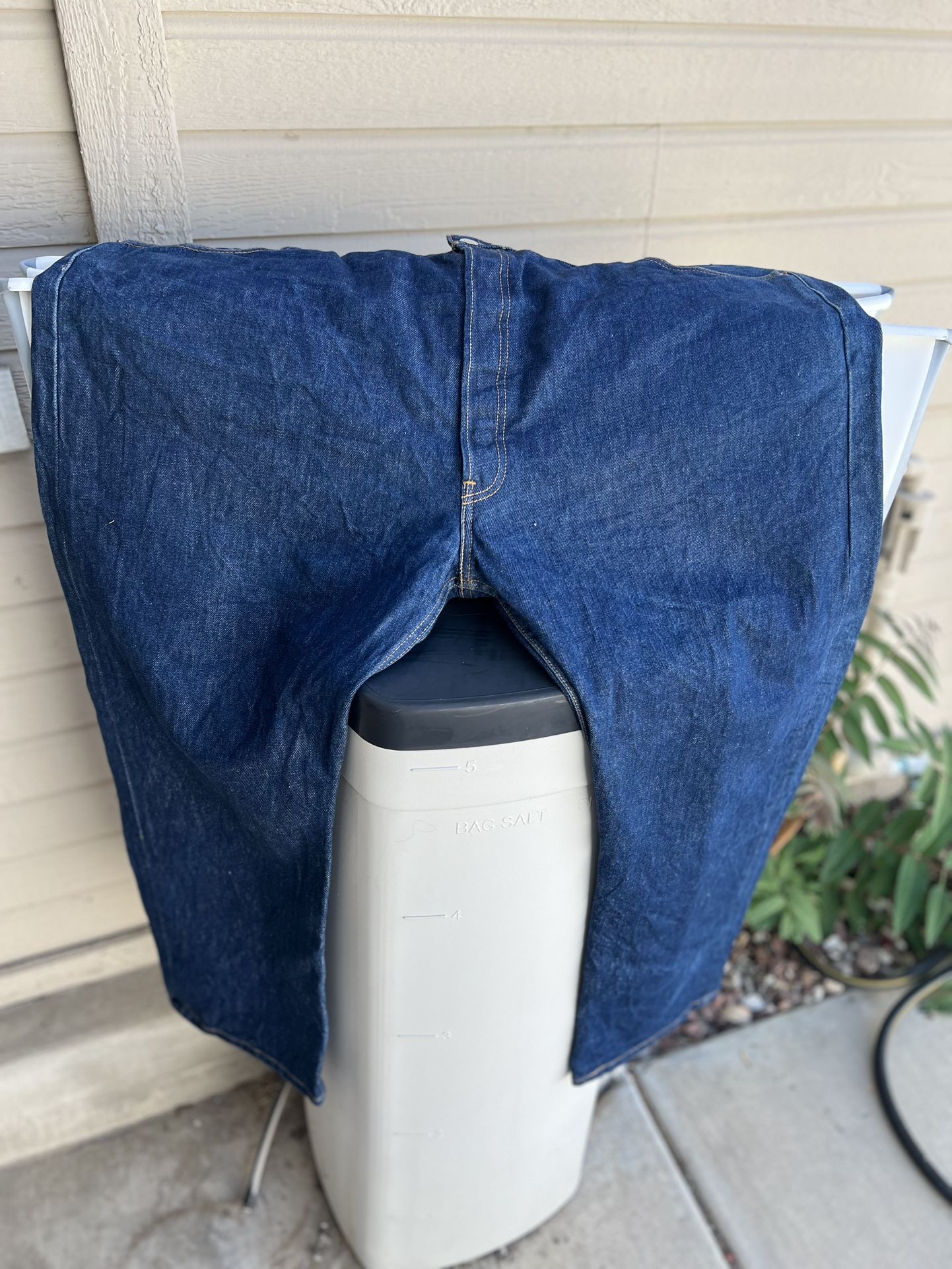 Men’s 501 Levi jeans $20